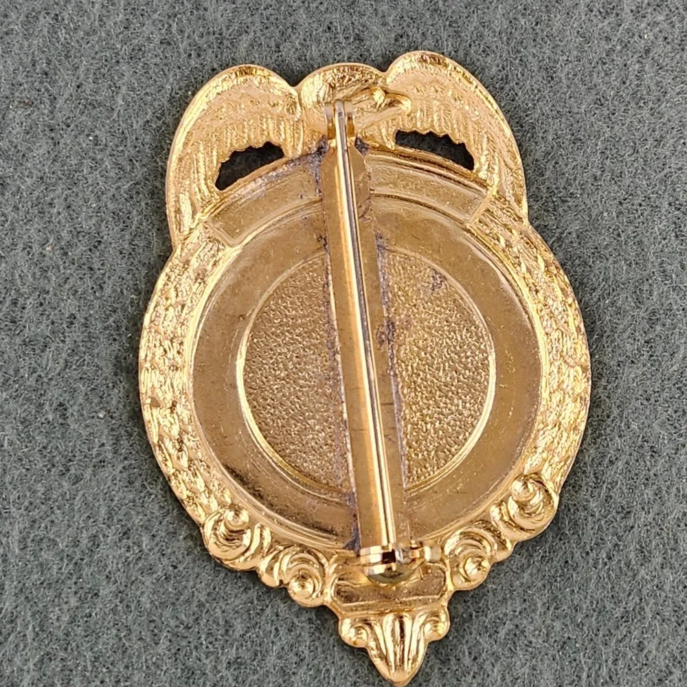 Vintage‎ Obsolete OG PARAMEDIC Eagle Hat CREST PIN
